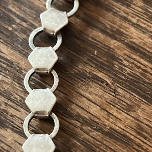 NWOT Stella & Dot Silver and Pink Statement Necklace - Picture 4 of 6